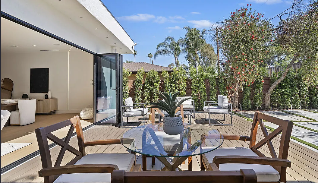 5528 McLennan Avenue, Encino, CA 91436  photo 2