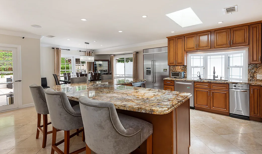 1916 San Ysidro Drive, Beverly Hills, CA 90210  photo 2